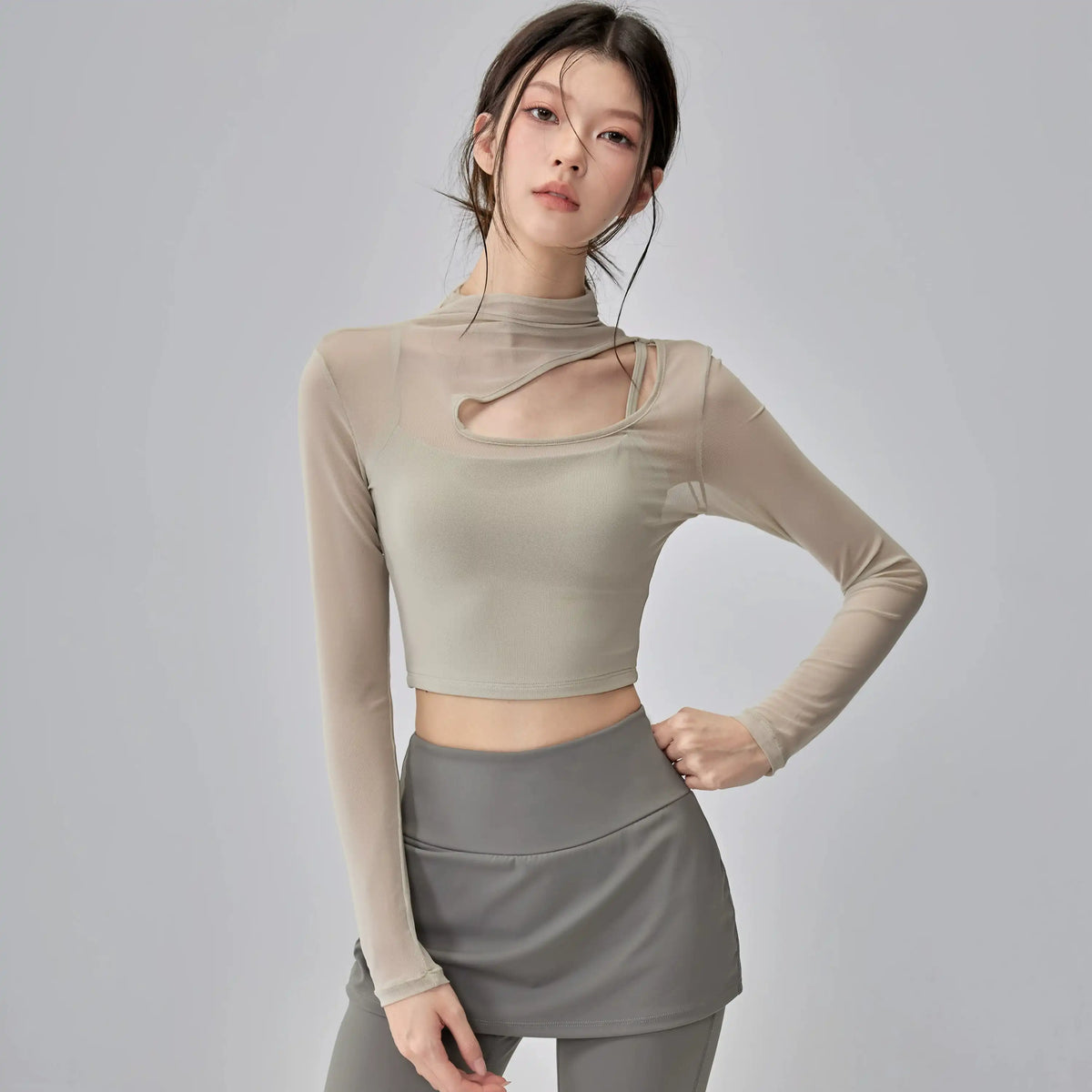 【カップ一体型×シアー切替】美ライン長袖 ヨガ＆ピラティストップス