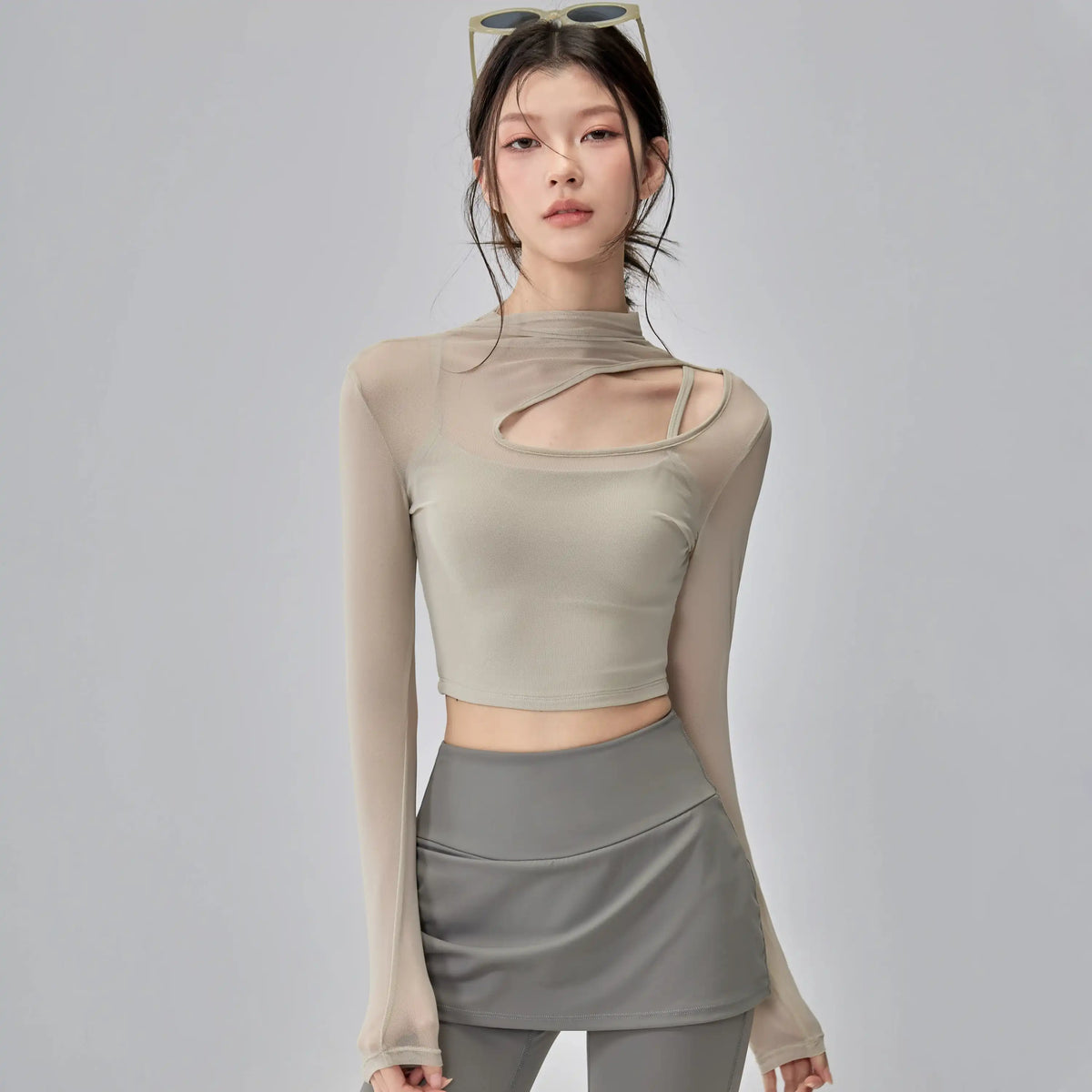【カップ一体型×シアー切替】美ライン長袖 ヨガ＆ピラティストップス